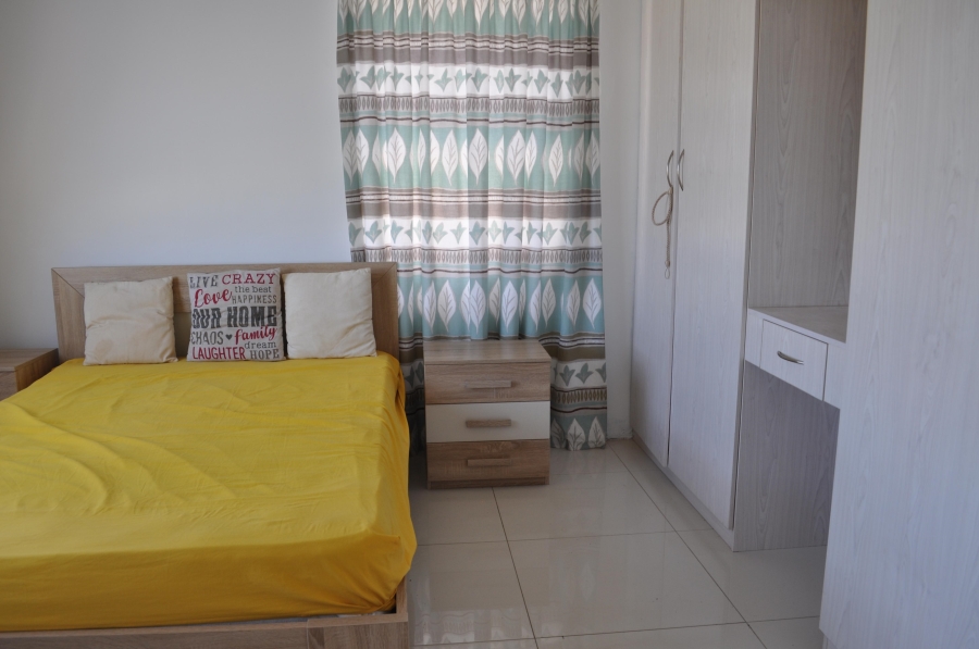 To Let 3 Bedroom Property for Rent in Voelklip Western Cape